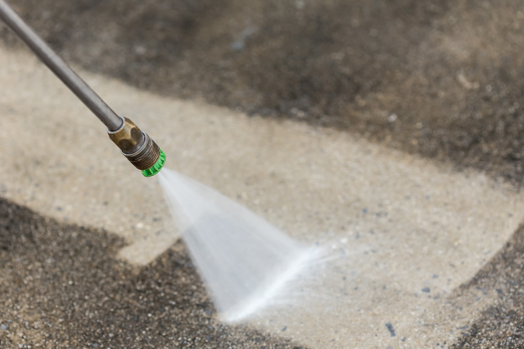 Affordable pressure washing in Parrish.